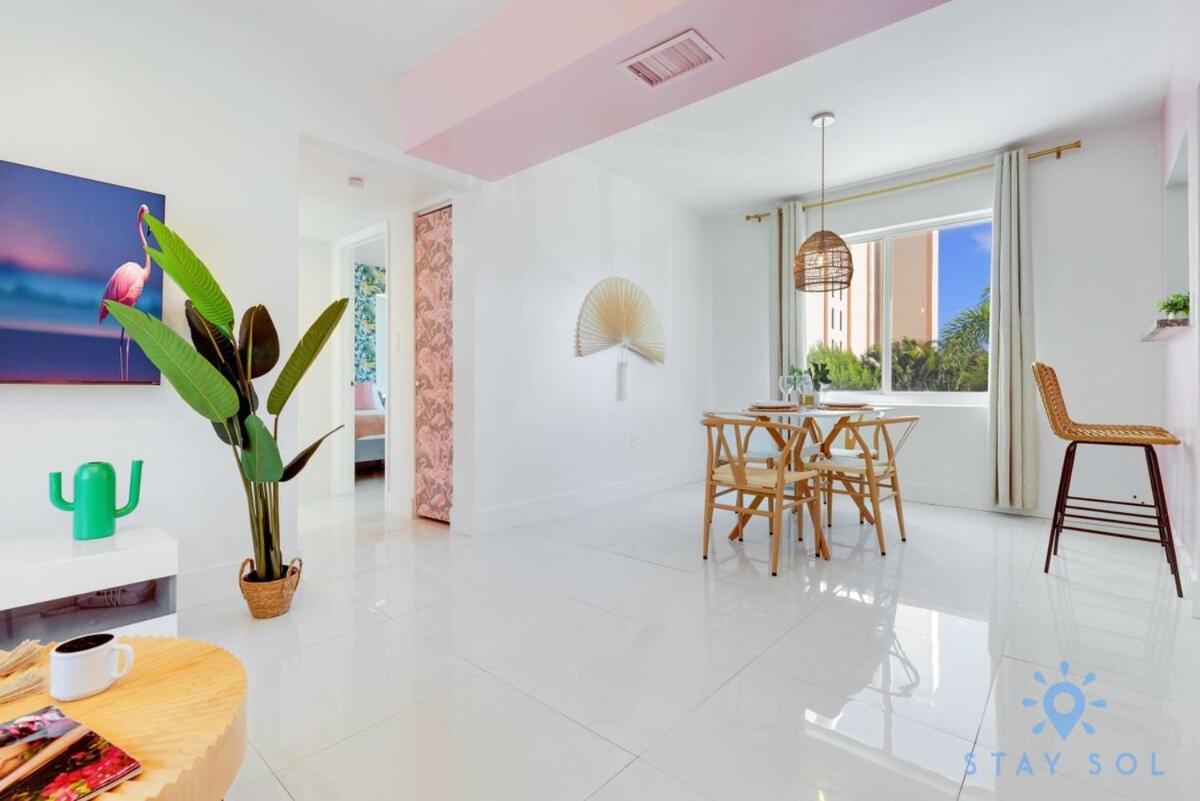 Free Parking, Bay View, Pool, Step To Beach Hollywood Exterior photo