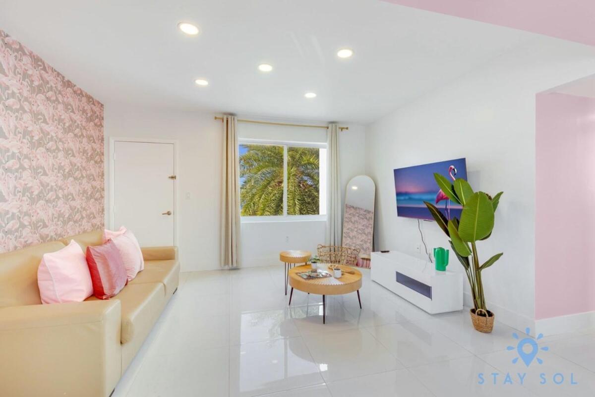 Free Parking, Bay View, Pool, Step To Beach Hollywood Exterior photo