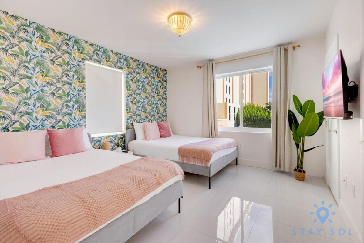 Free Parking, Bay View, Pool, Step To Beach Hollywood Exterior photo
