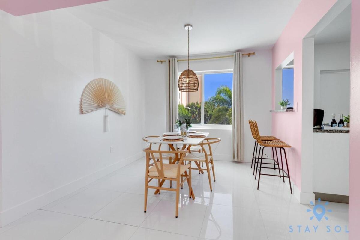 Free Parking, Bay View, Pool, Step To Beach Hollywood Exterior photo